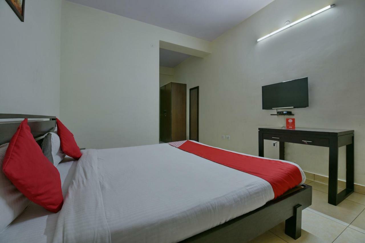 Oyo 4647 Hari Villa Holiday Home Джайпур Екстериор снимка